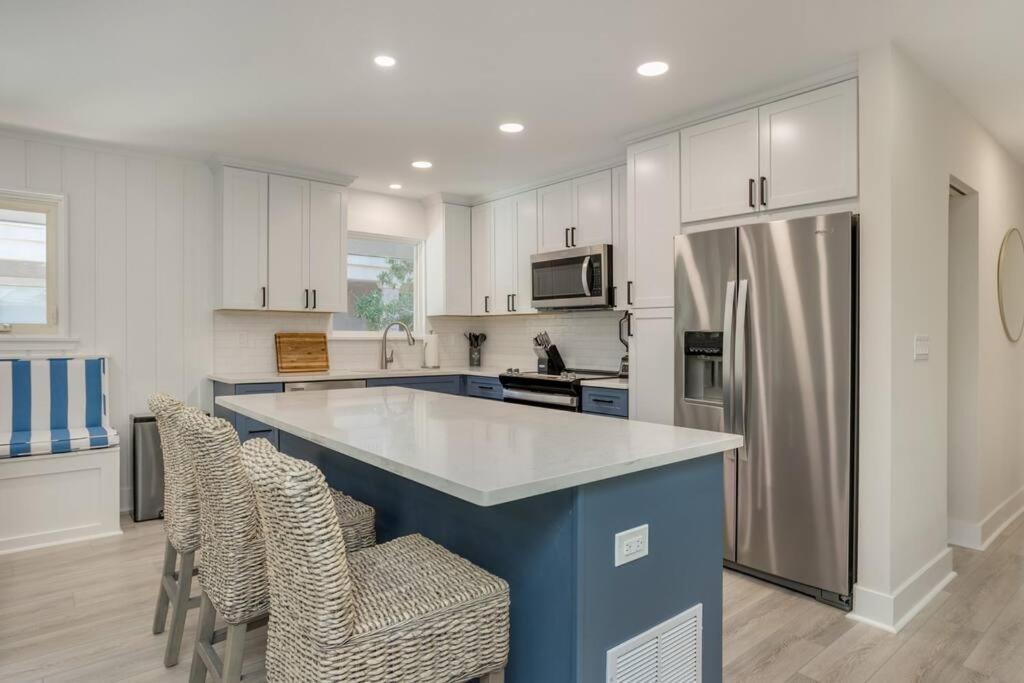 Luxury Beach House - 2Min Walk To Beach - Private Pool - Group & Dog Friendly Hilton Head Island Eksteriør billede